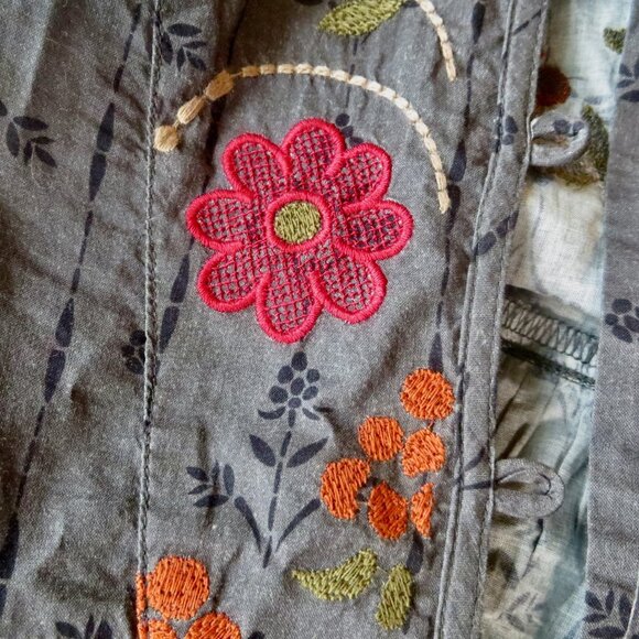 Gudrun Sjoden Grey Embroidered Tunic Blouse Top US Size Small Floral - Picture 3 of 5